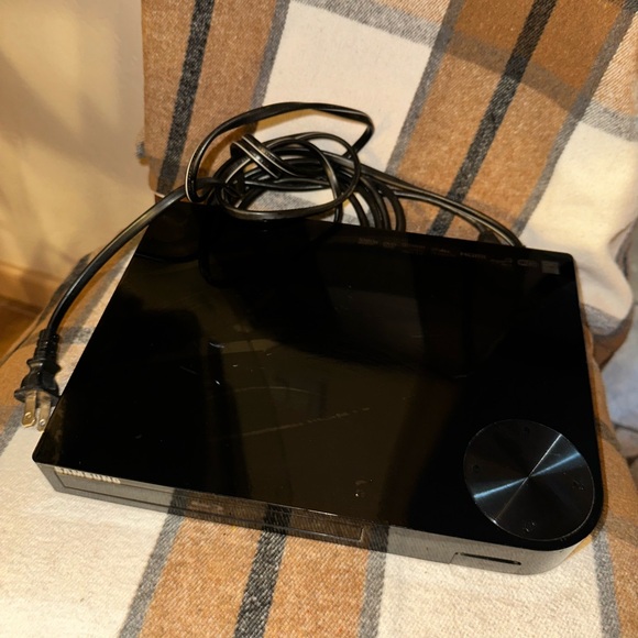 Samsung BD-F5700 Blue Ray Disc DVD player - Picture 3 of 16